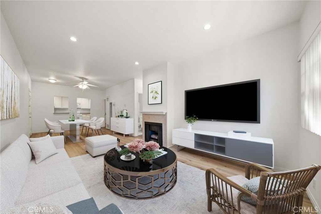 1145 Roswell Ave #204 - Photo 5 of 14