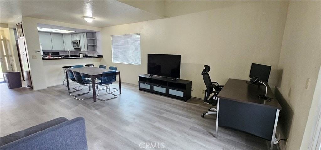 936 Fairway Dr #23 - Photo 4 of 14