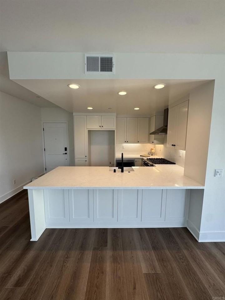 1105 Catania Ct #201 - Photo 3 of 17