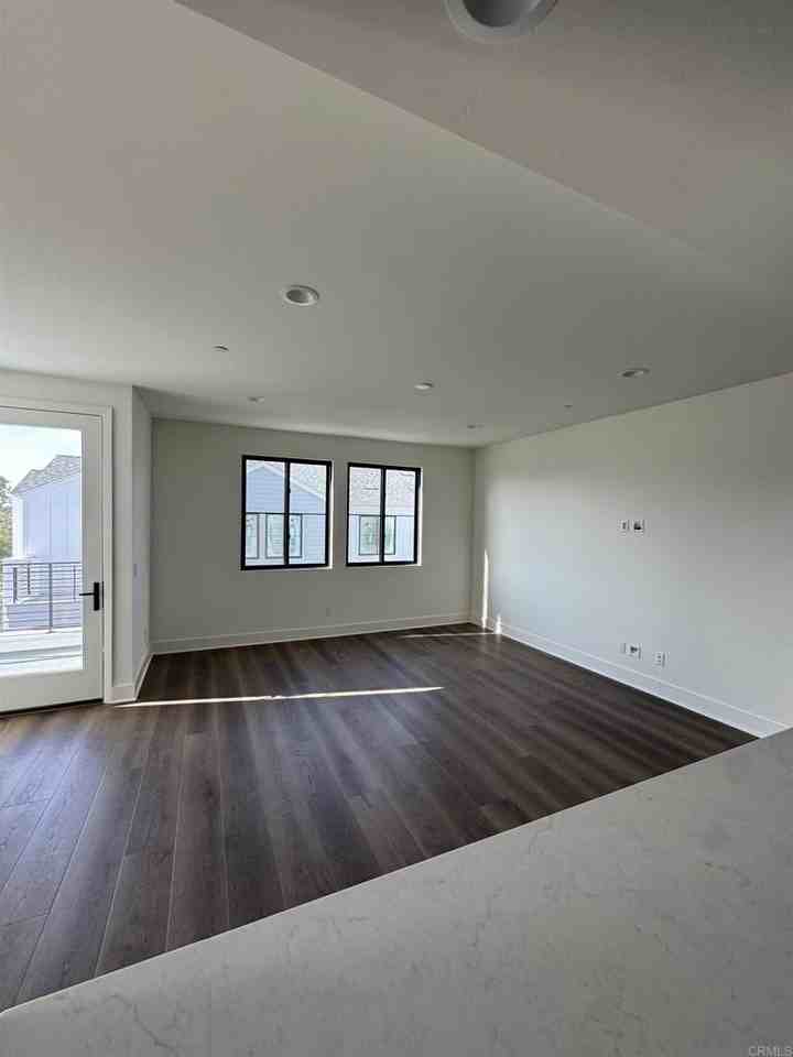 1105 Catania Ct #201 - Photo 6 of 17