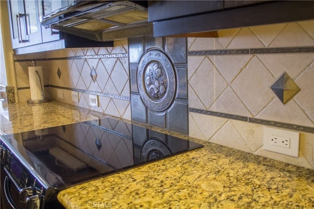 200 Paris Ln #109 - Photo 5 of 11