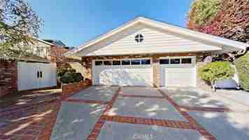 featured image of 2921 Catalpa St