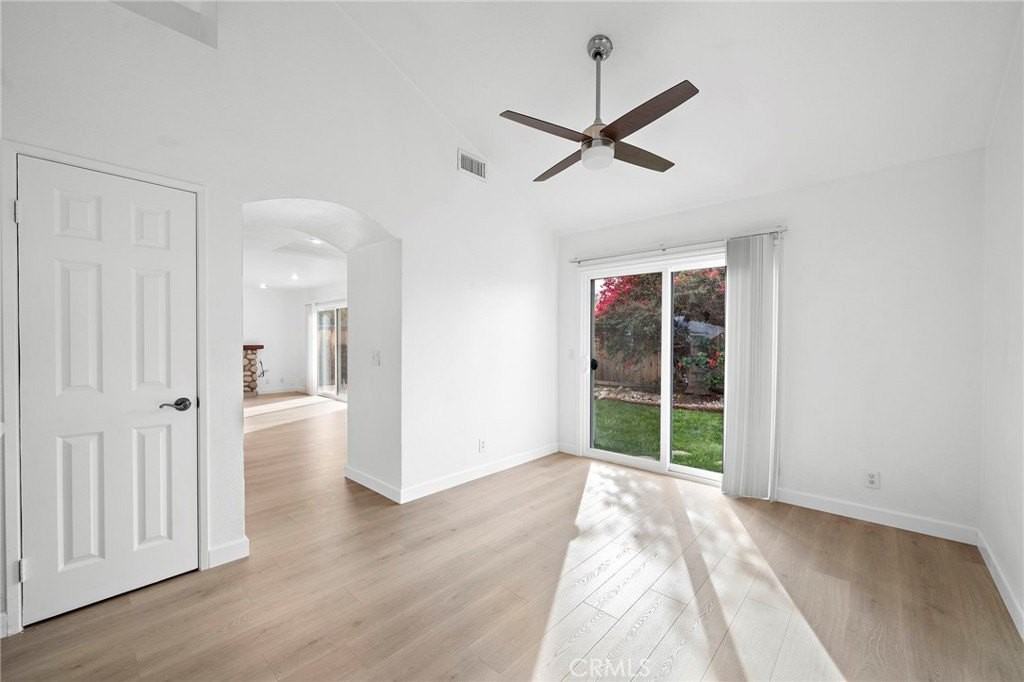 15 Romero - Photo 4 of 17