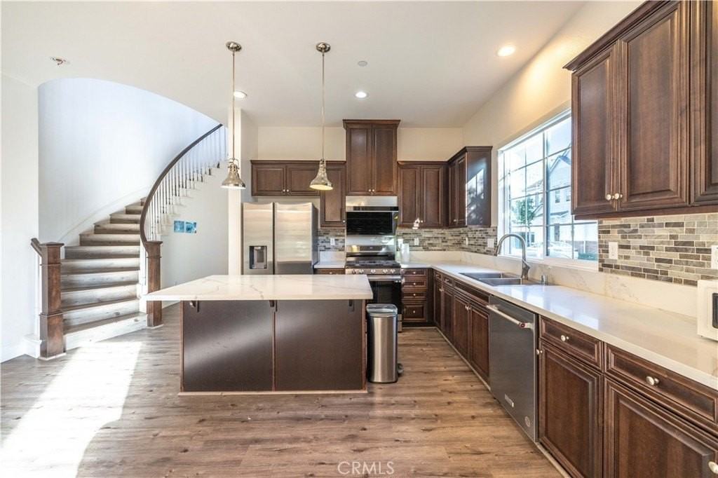 4 Lavanda St - Photo 2 of 43