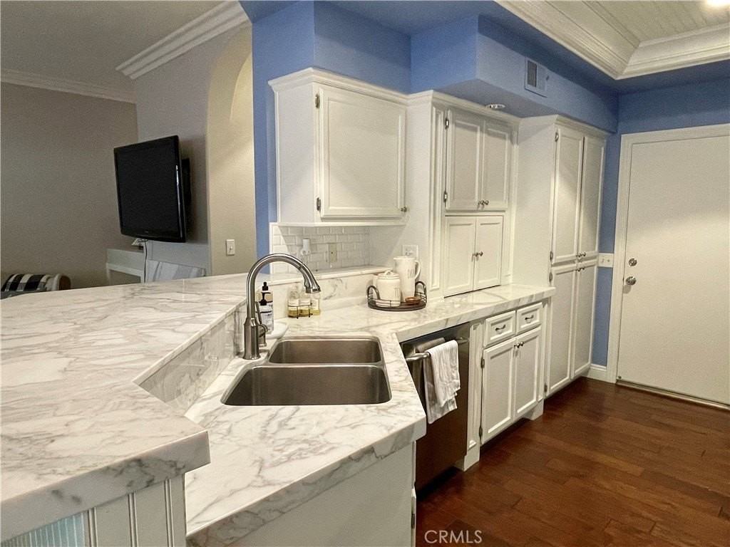 83 Breakers Ln - Photo 7 of 20