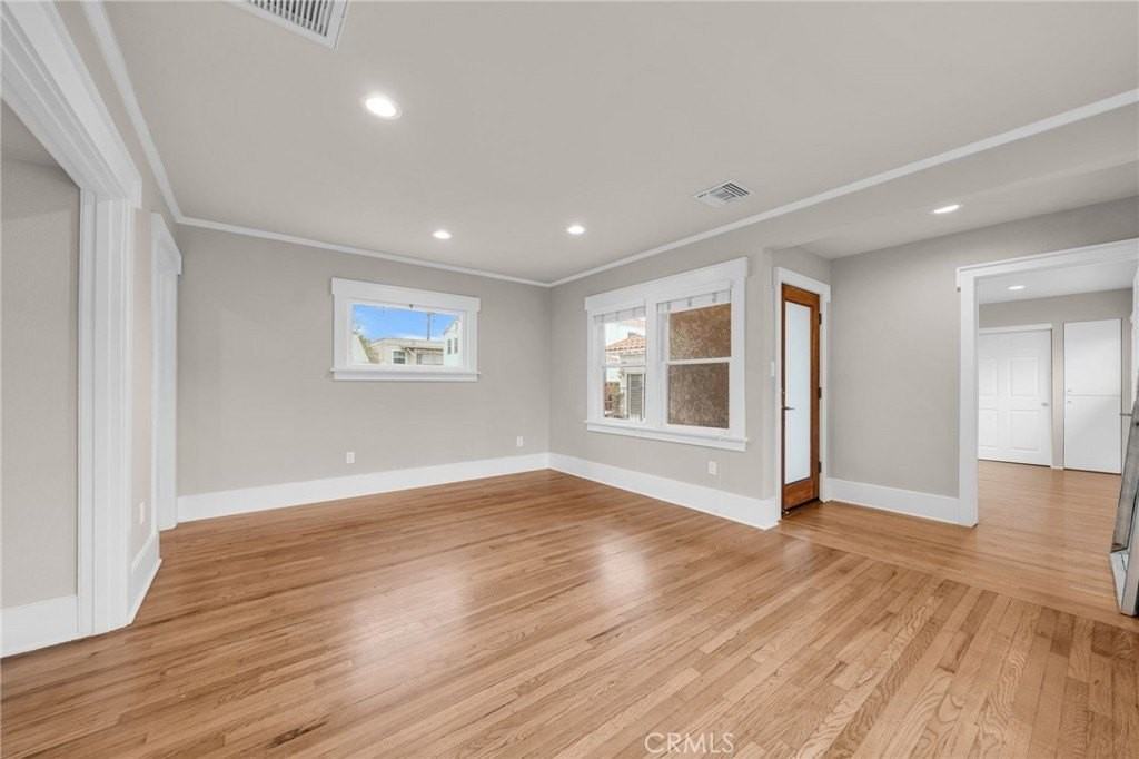 239 Coronado Ave - Photo 3 of 17