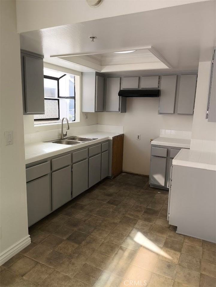 125 N 3rd St #D - Photo 5 of 16