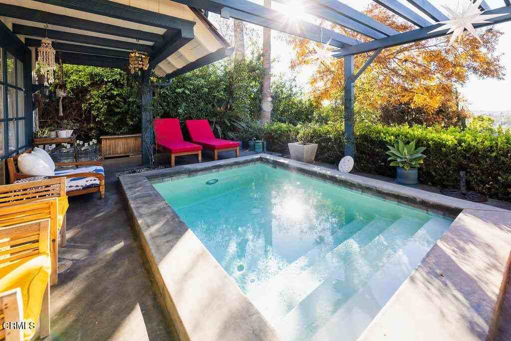 4053 Cromwell Ave - Photo 2 of 24