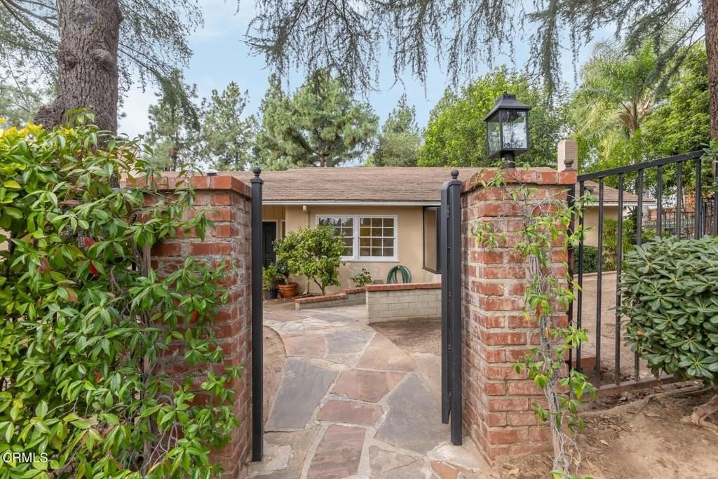 5209 Alta Canyada Rd - Photo 2 of 44