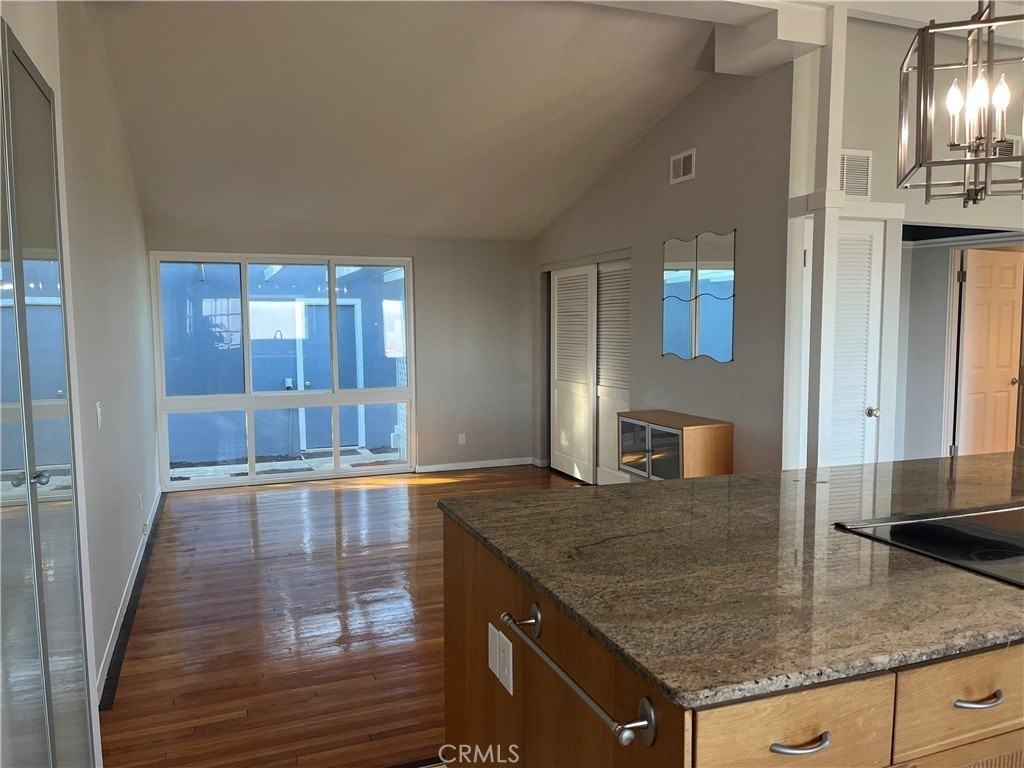 5020 Willow Wood Rd - Photo 7 of 20