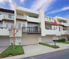 111 Cottonwood Cir - Photo 1 of 1