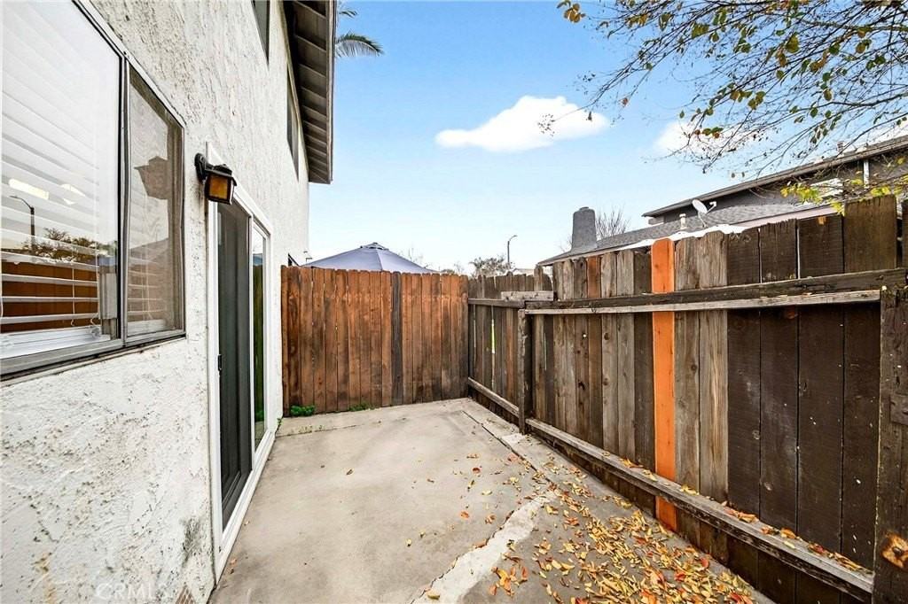 160 Greentree Ln - Photo 2 of 28