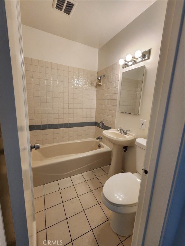 2838 May Ave - Photo 5 of 24