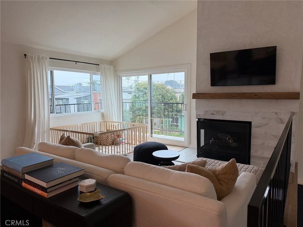 1401 12th St #B - Photo 5 of 38