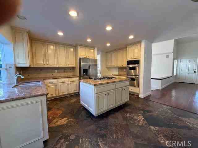 2778 Delpha Ct - Photo 4 of 34