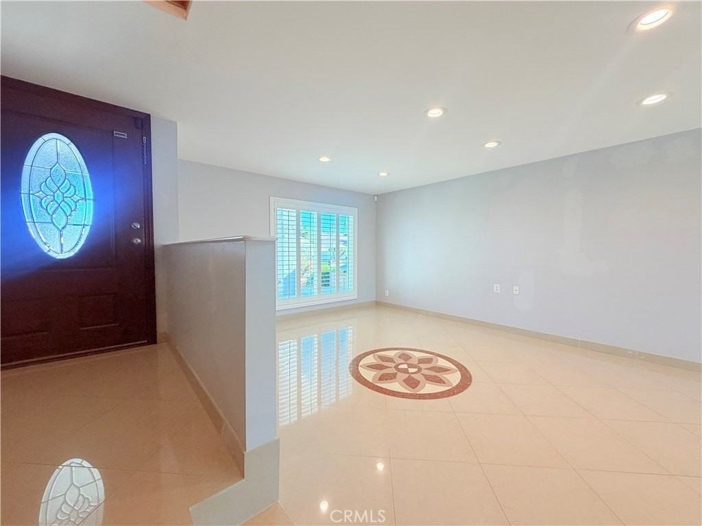 1765 Garvin Ave - Photo 3 of 34