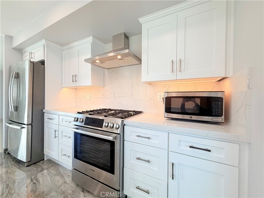 1765 Garvin Ave - Photo 7 of 34