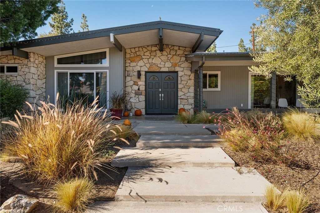 4835 Almidor Ave - Photo 2 of 50