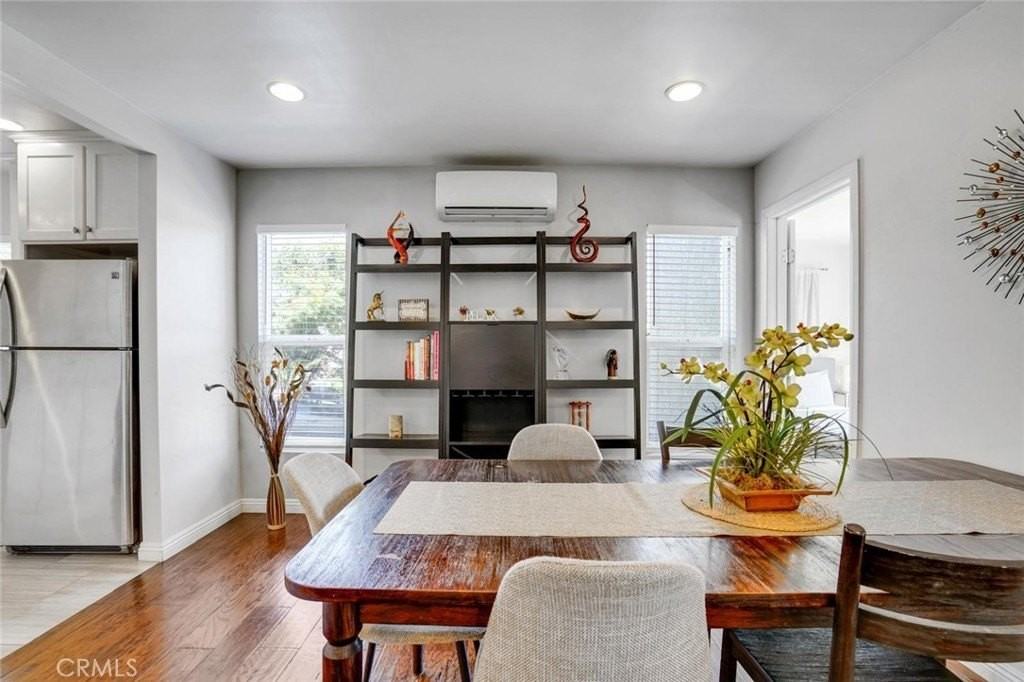 1301 S Hudson Ave - Photo 6 of 38