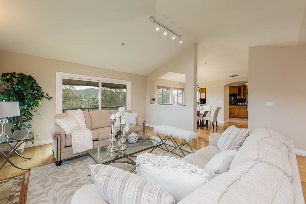 20900 Bandera St - Photo 5 of 25