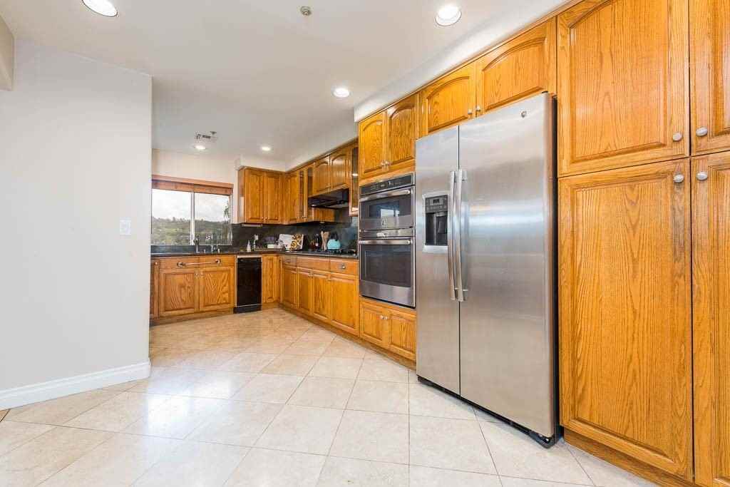 20900 Bandera St - Photo 7 of 25