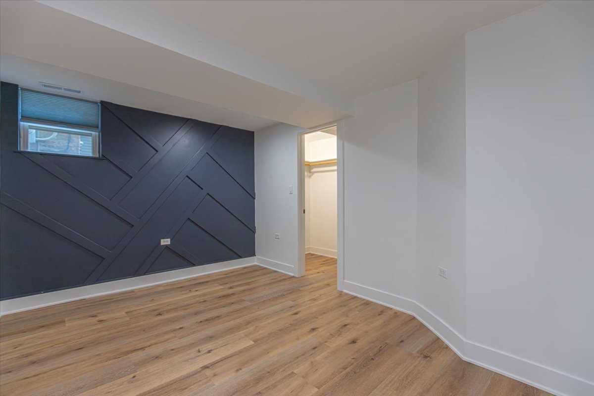 1732 W Beach Ave #G - Photo 5 of 8