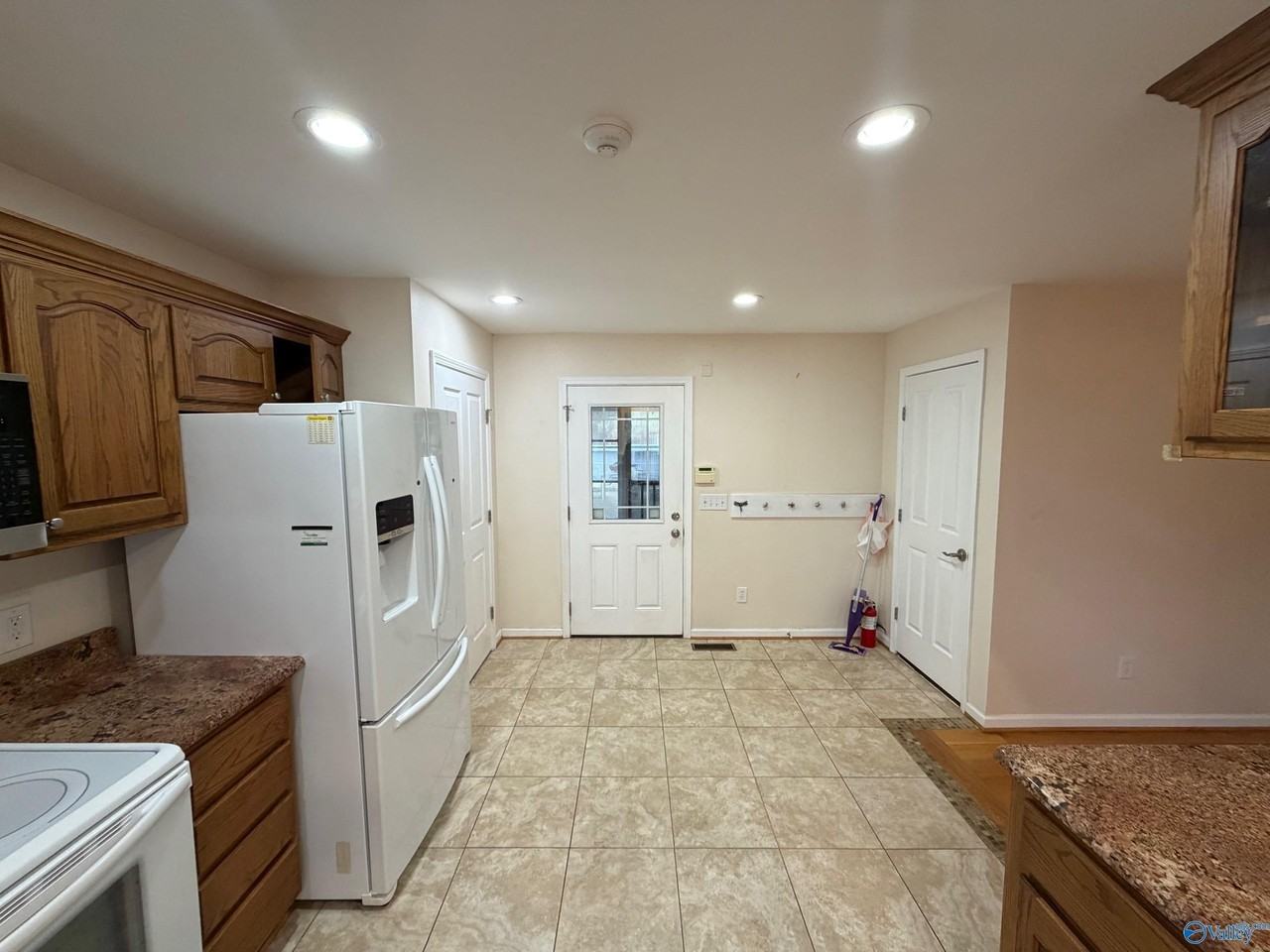 542 Holmes Drake Rd - Photo 7 of 24