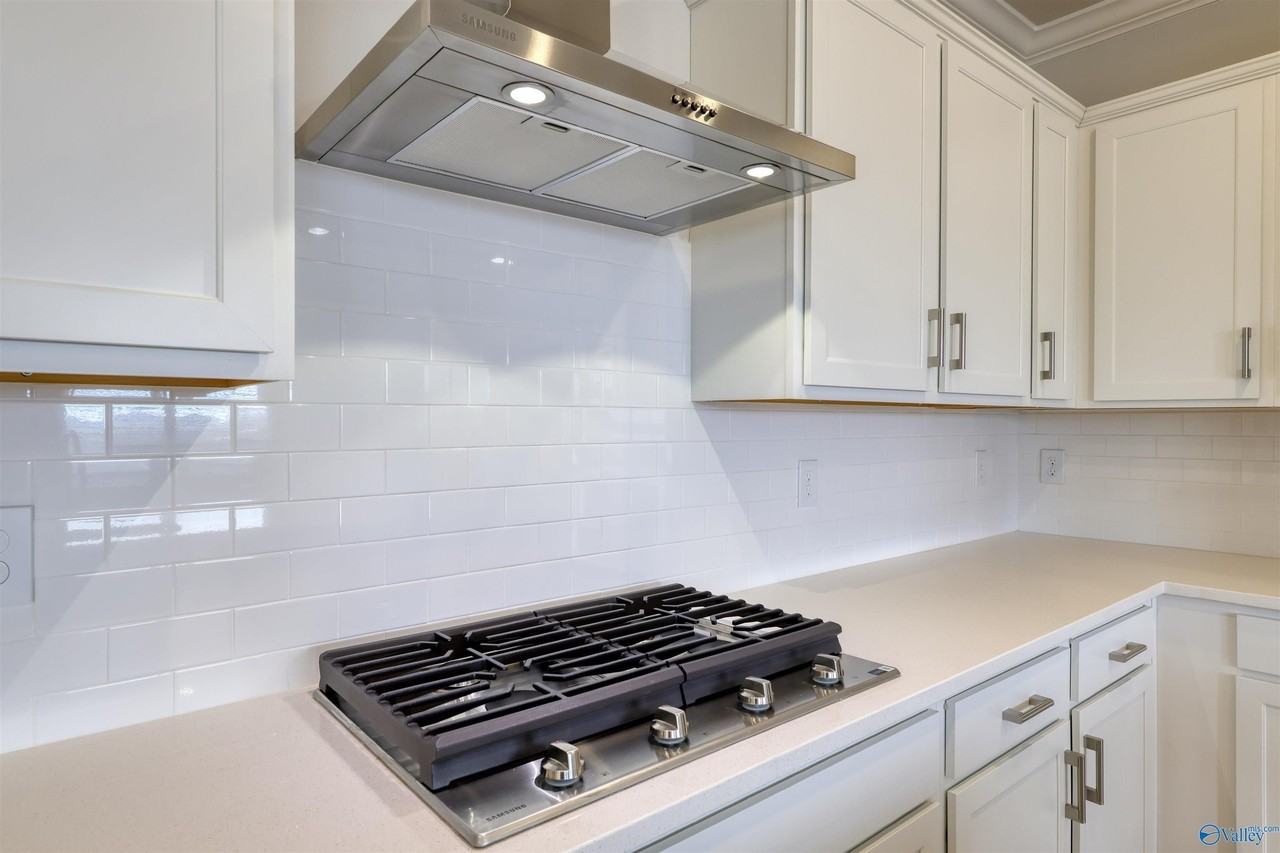 110 Clift Creek Dr - Photo 4 of 10