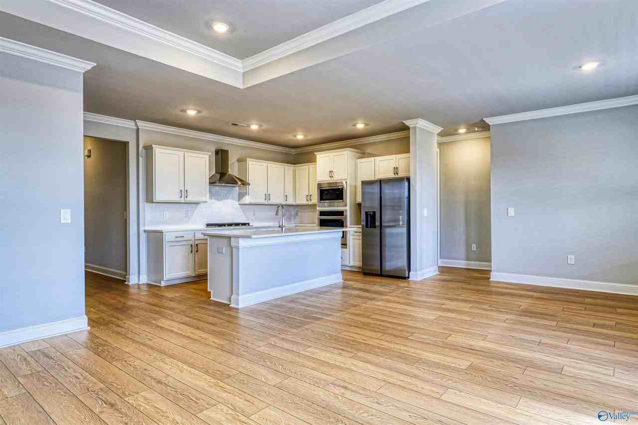 110 Clift Creek Dr - Photo 6 of 10