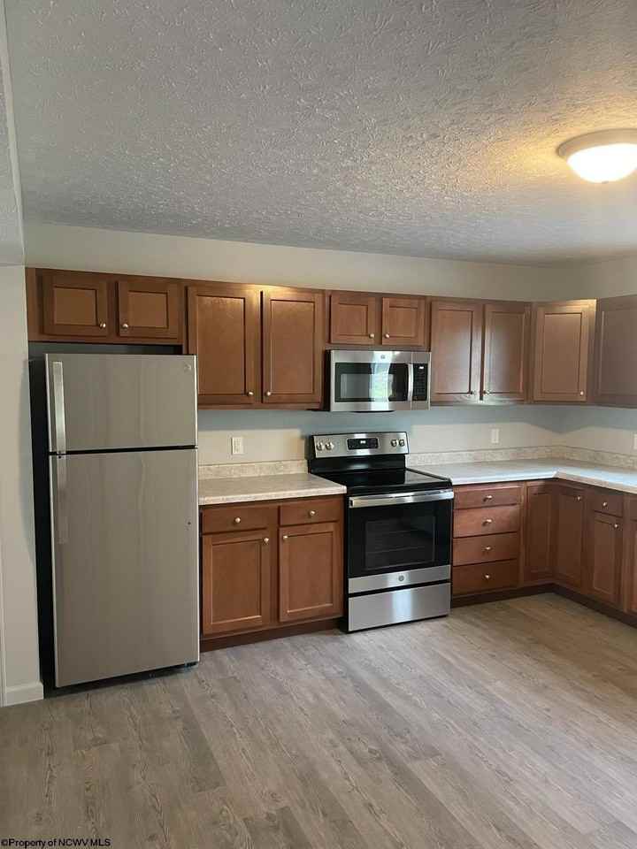 621 Clarksburg Rd - Photo 2 of 29