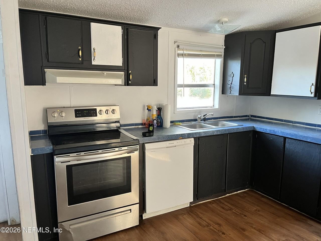 2065 Candlewood Ct - Photo 5 of 20