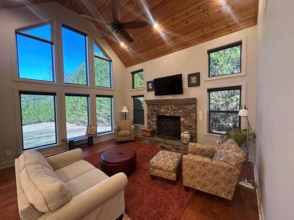 164 Sager Ln - Photo 2 of 34