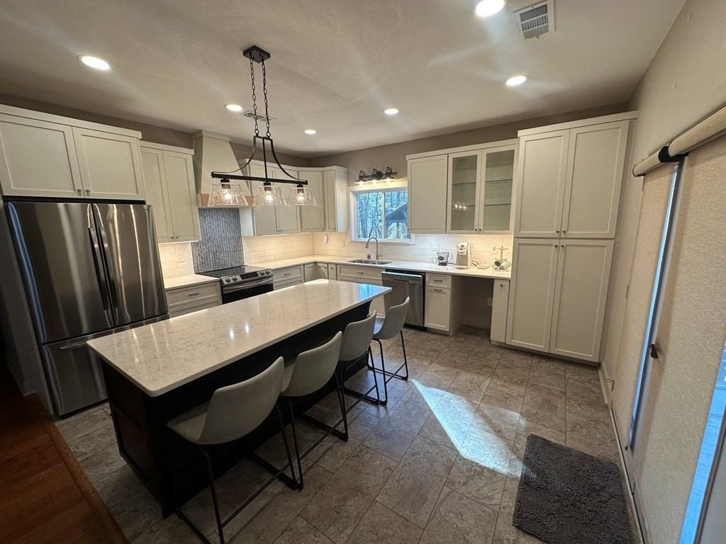 164 Sager Ln - Photo 3 of 34