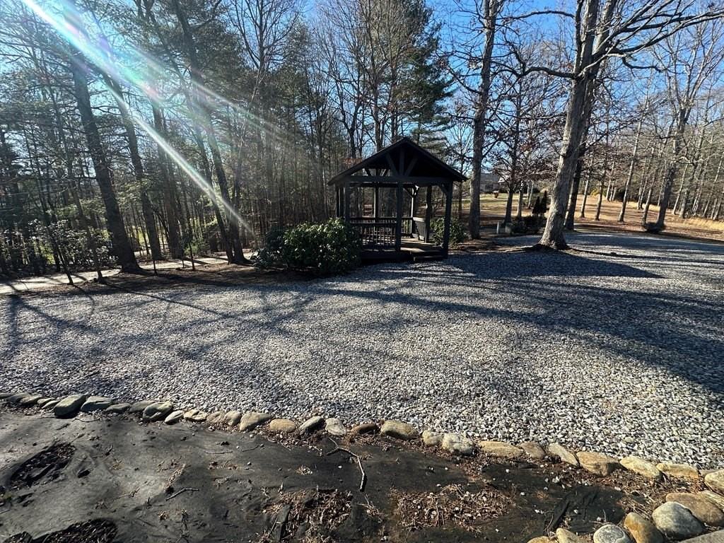 164 Sager Ln - Photo 4 of 34