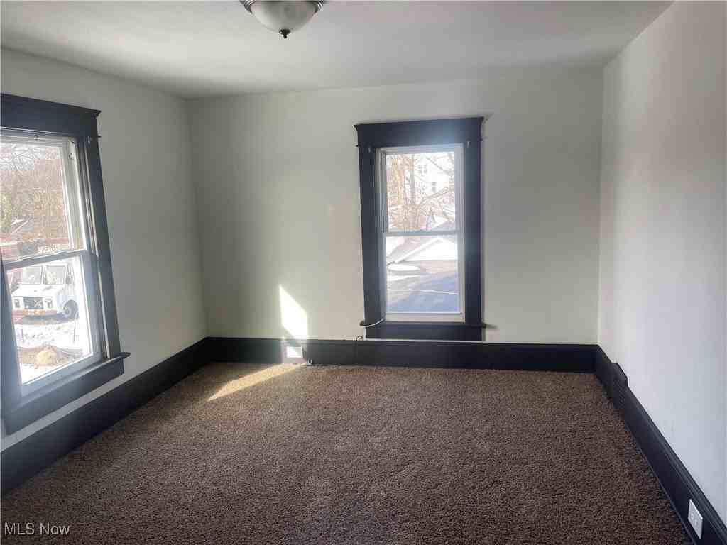 1433 Kenmore Blvd Unit 2 #2 - Photo 4 of 10