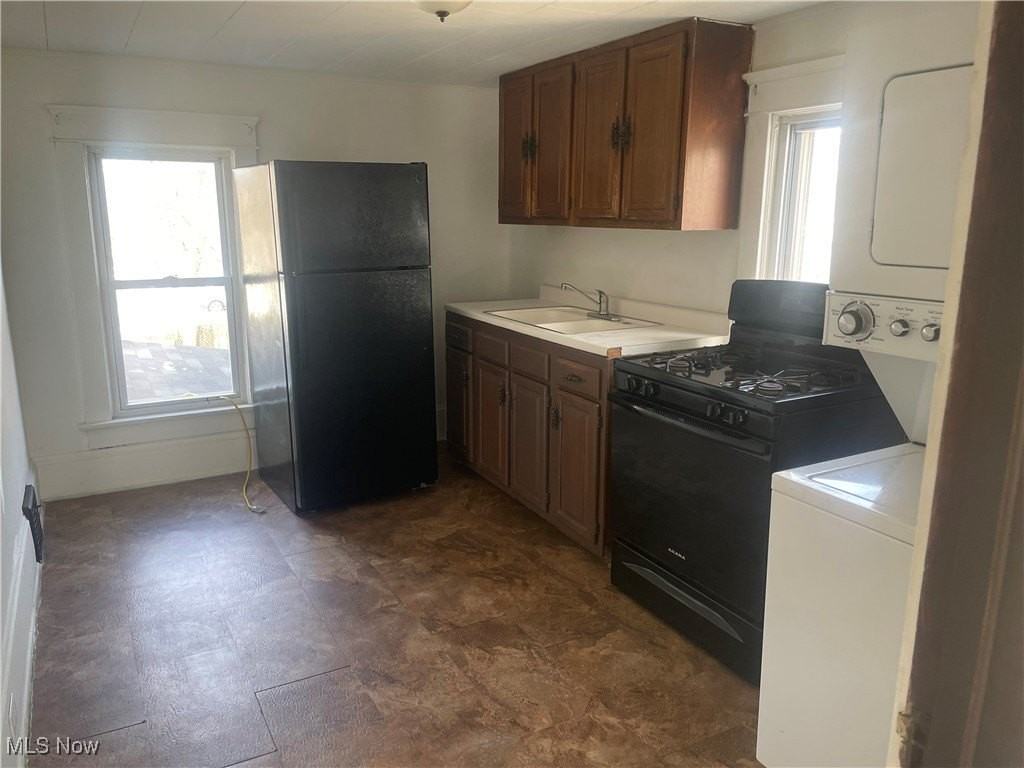 1433 Kenmore Blvd Unit 2 #2 - Photo 7 of 10