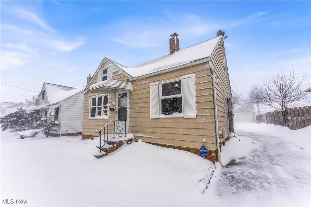 15304 Benhoff Dr - Photo 2 of 26