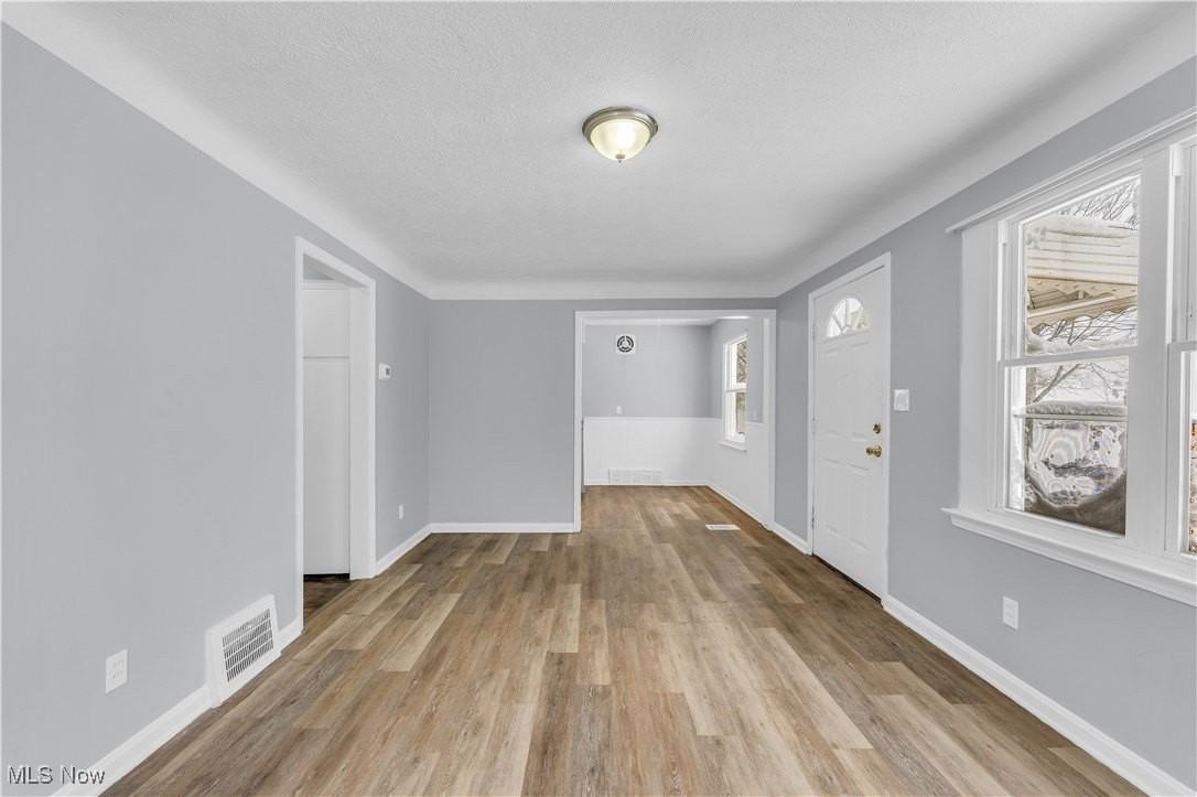 15304 Benhoff Dr - Photo 5 of 26