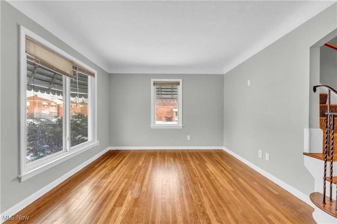 20990 Morris Ave - Photo 6 of 24