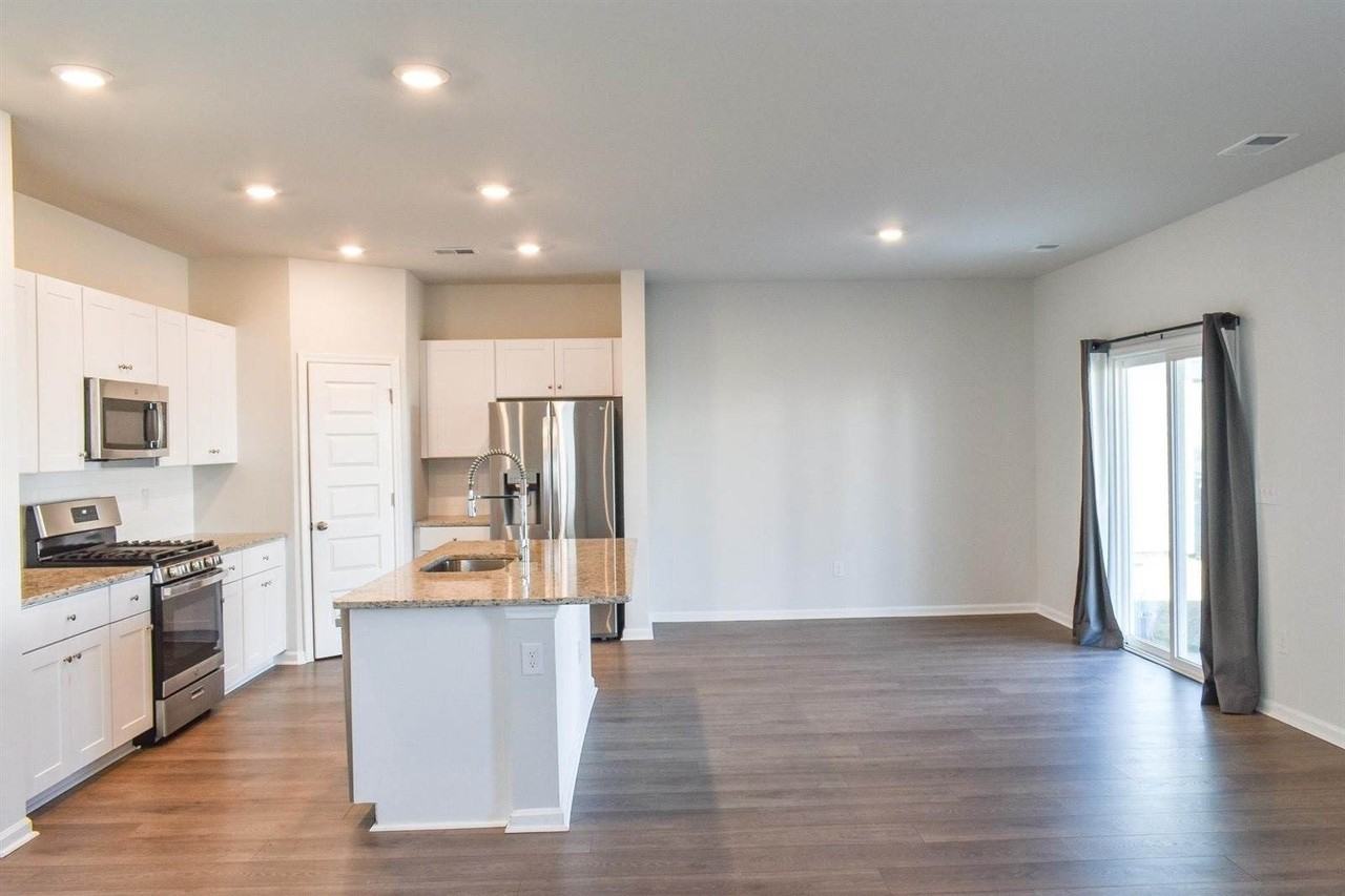 1057 Saltgrass Way - Photo 5 of 23