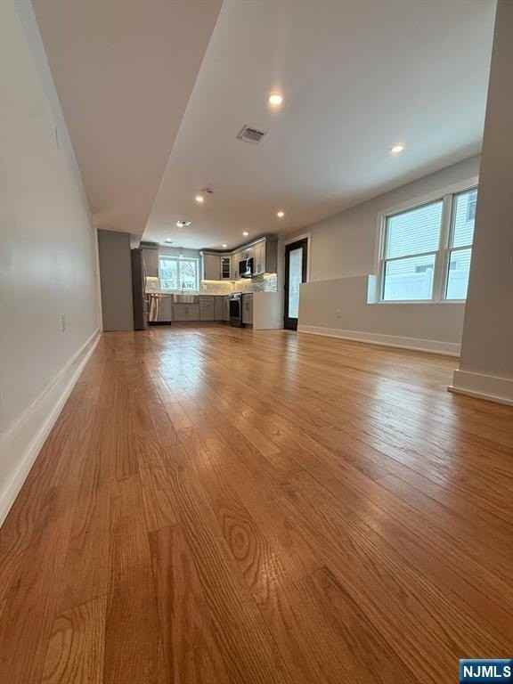 14 Redwood St 1st Fl - Photo 2 of 24