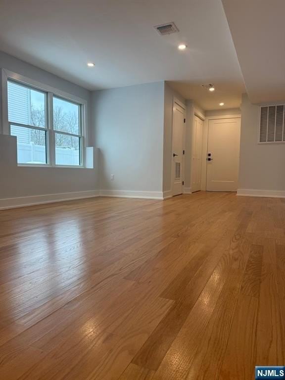 14 Redwood St 1st Fl - Photo 4 of 24