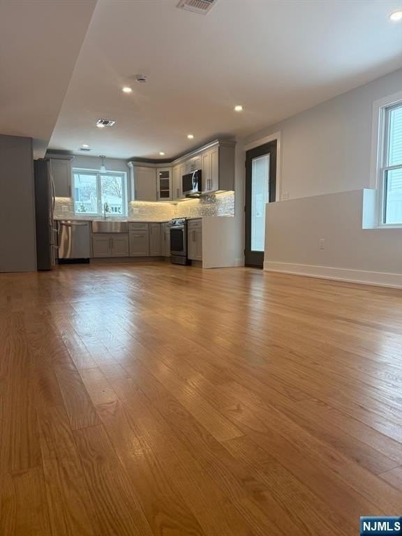 14 Redwood St 1st Fl - Photo 7 of 24