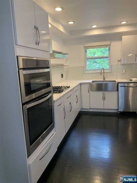 26 Lakeview Ave - Photo 7 of 11