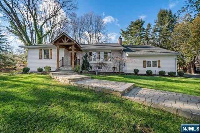 453 W Saddle River Rd