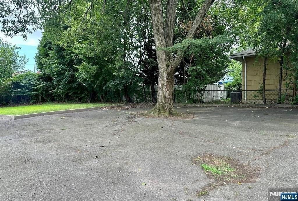 54 Stuyvesant Ave - Photo 6 of 10