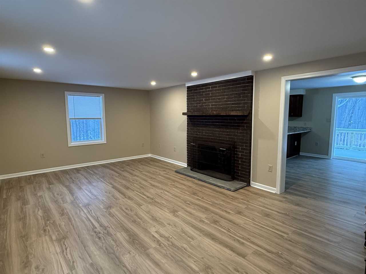 66 Sherwood Forest Dr - Photo 3 of 24