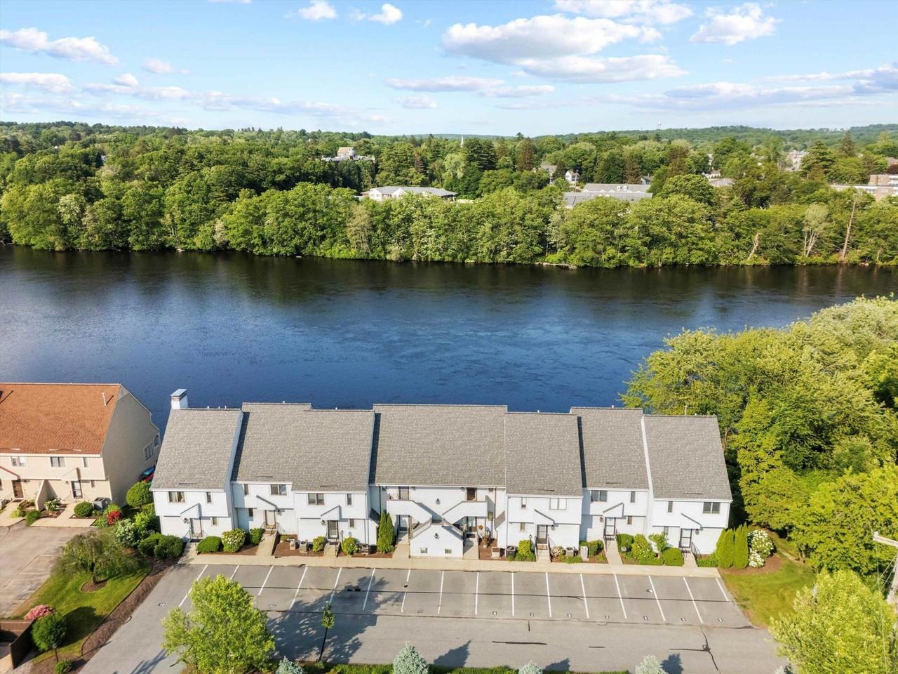 33 River Front Dr #5 - Photo 2 of 30