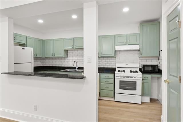 323 S Scott St #B - Photo 4 of 9