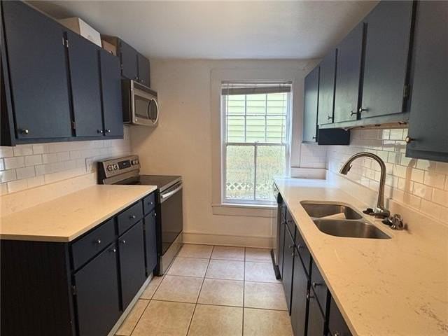 424 Eliza St - Photo 4 of 11